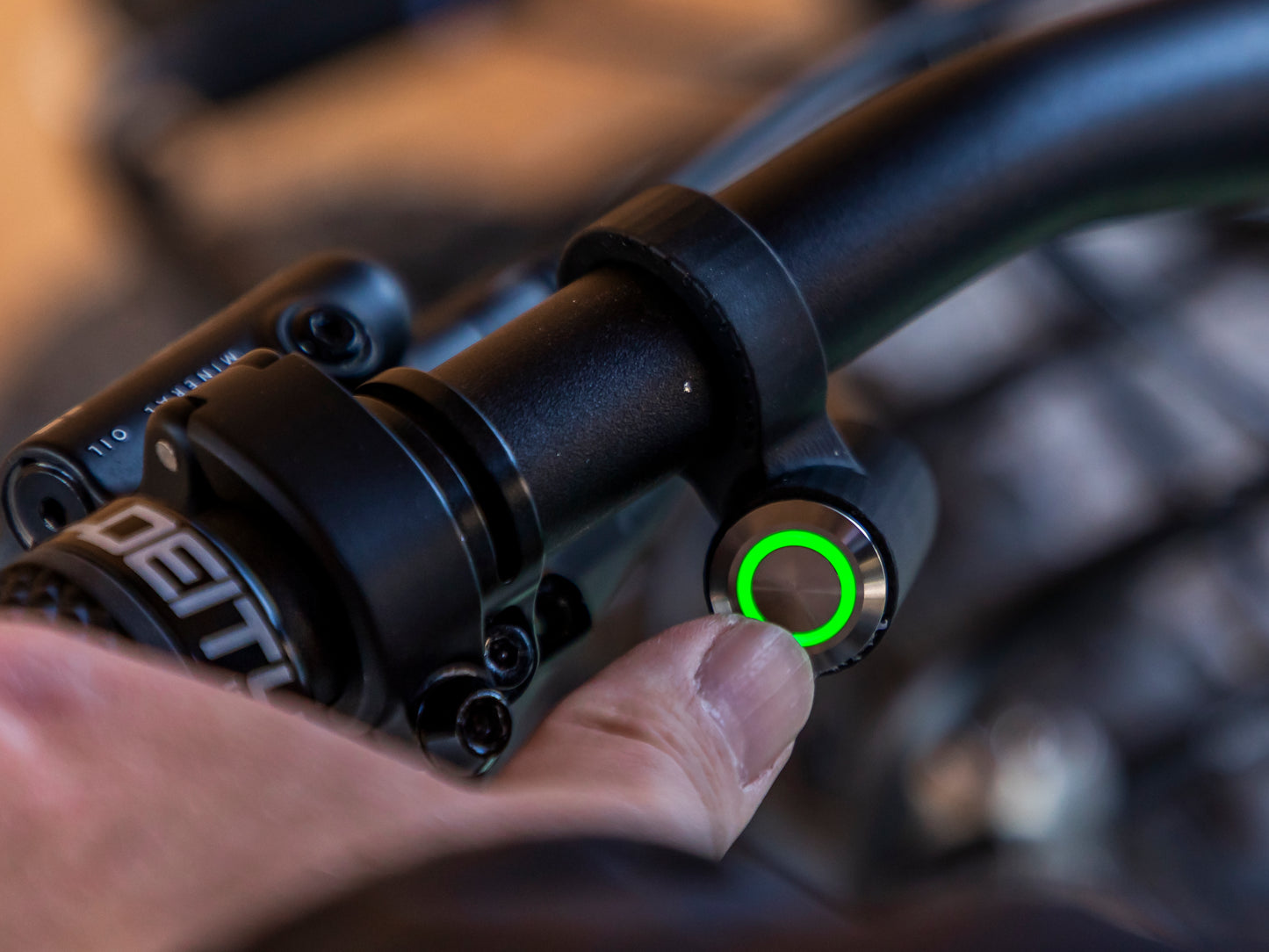 (Image Only) Fanboy Light w/ Remote